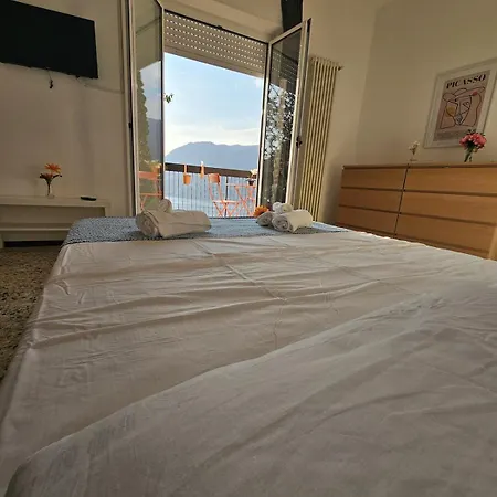 Vakantiehuis Bella Vista Da Mario, Como, Front Blevio