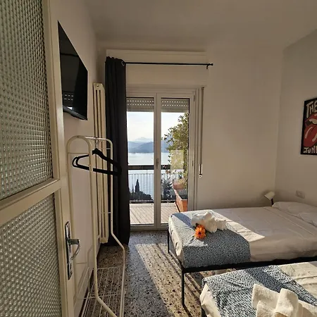 Bella Vista Da Mario, Como, Front Casa vacanze